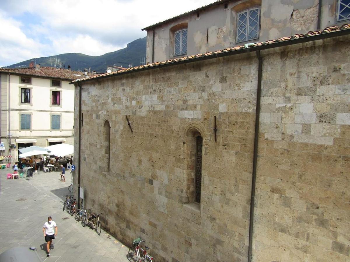 Appartamento In Centro Storico. Камайоре Екстериор снимка